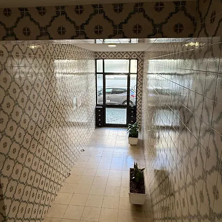 Spacieux 3 A 200 M De La