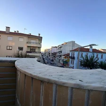 Spacieux 3 A 200 M De La شقة *