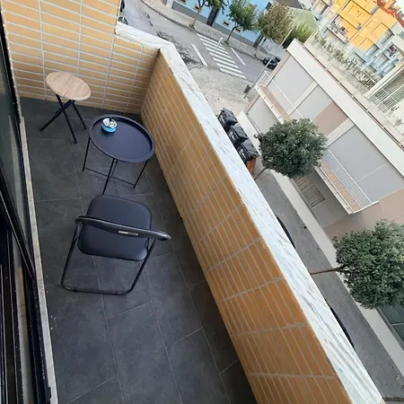 شقة Spacieux 3 A 200 M De La *