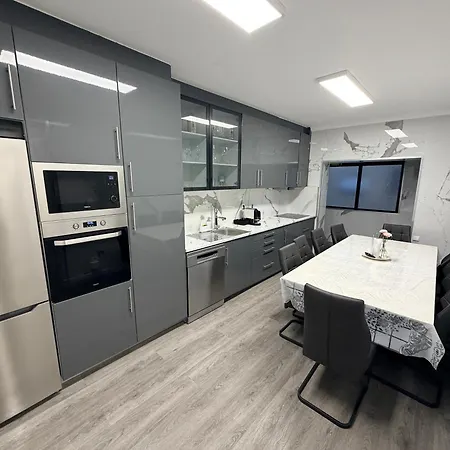 Spacieux 3 A 200 M De La أوفار