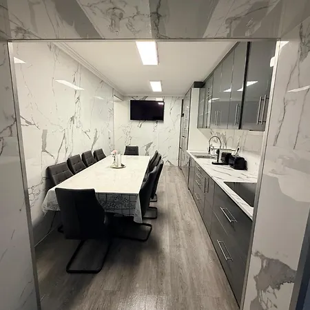 Spacieux 3 A 200 M De La أوفار